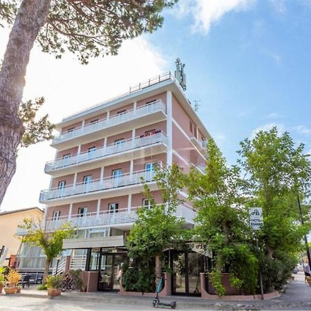 Hotel La Torre Cervia Extérieur photo