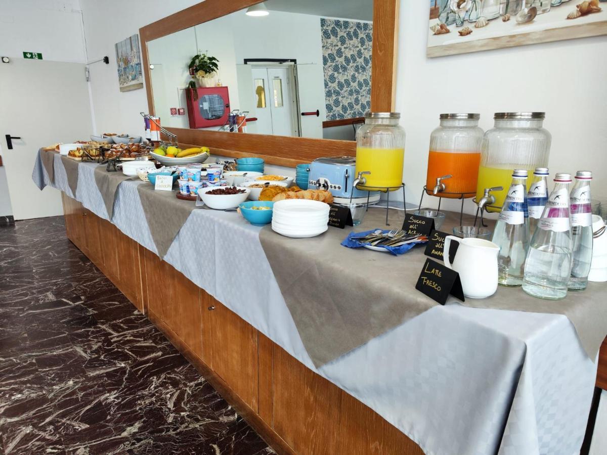 Hotel La Torre Cervia Extérieur photo