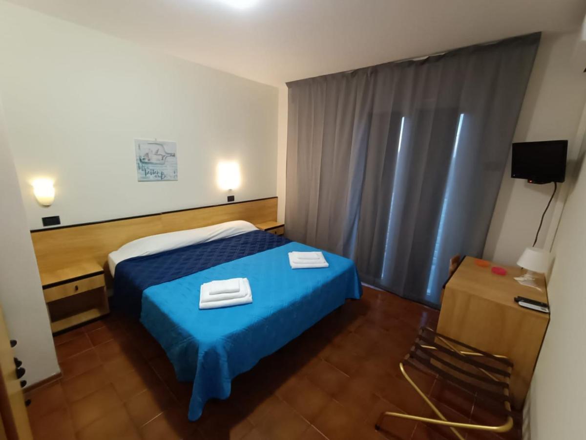 Hotel La Torre Cervia Extérieur photo
