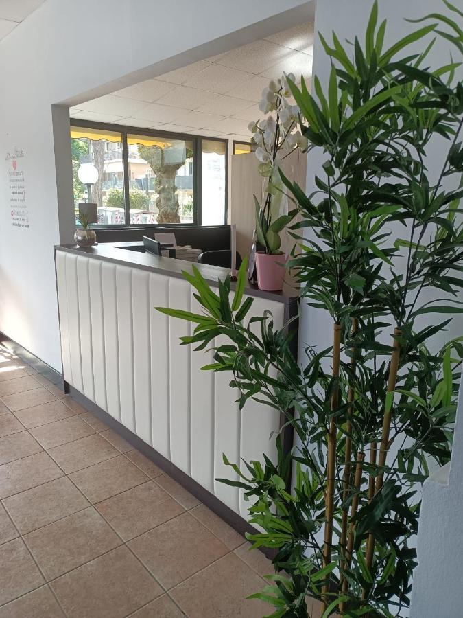 Hotel La Torre Cervia Extérieur photo
